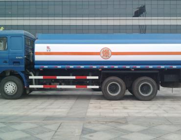 Camion cisterna 6 * 4 carburante 